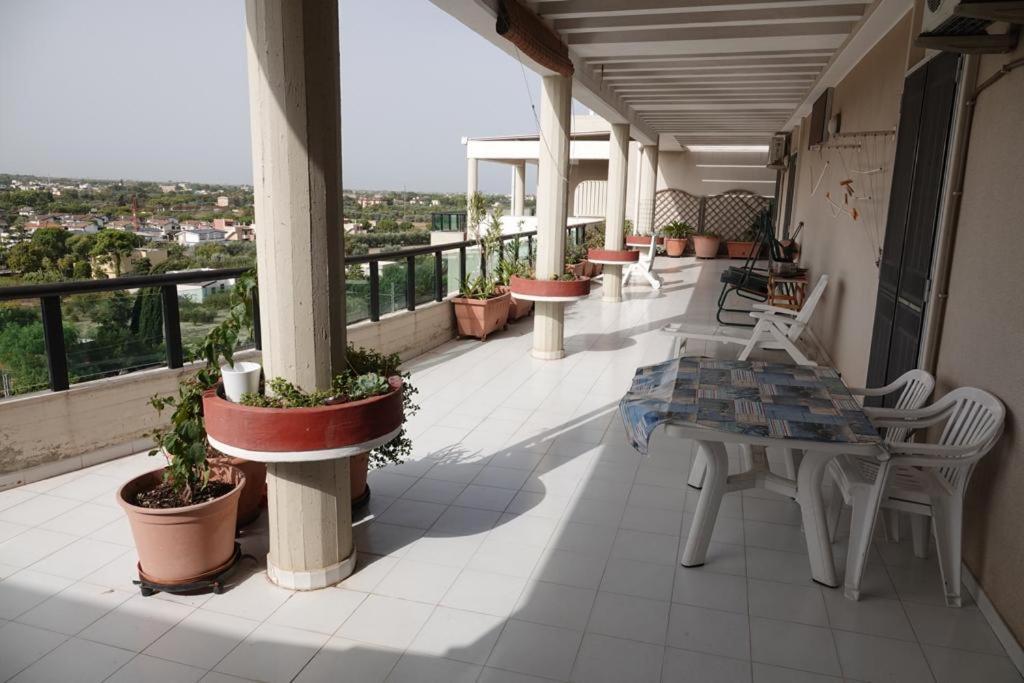Luminoso Attico Apartman Trani Kültér fotó