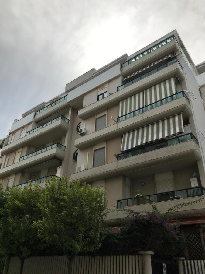 Luminoso Attico Apartman Trani Kültér fotó